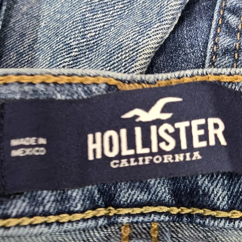 Hollister *** scuffs